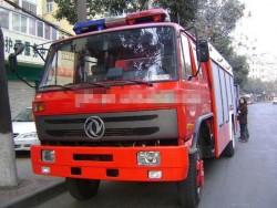 Caminhão da luta contra o incêndio de Dongfeng EQ5108GXF 4X2