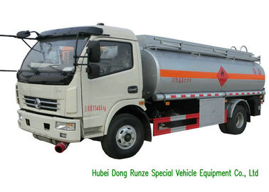 China combustível diesel líquido Bowser de caminhão de tanque 7000L para reabastecer com o único distribuidor do combustível do bocal fornecedor